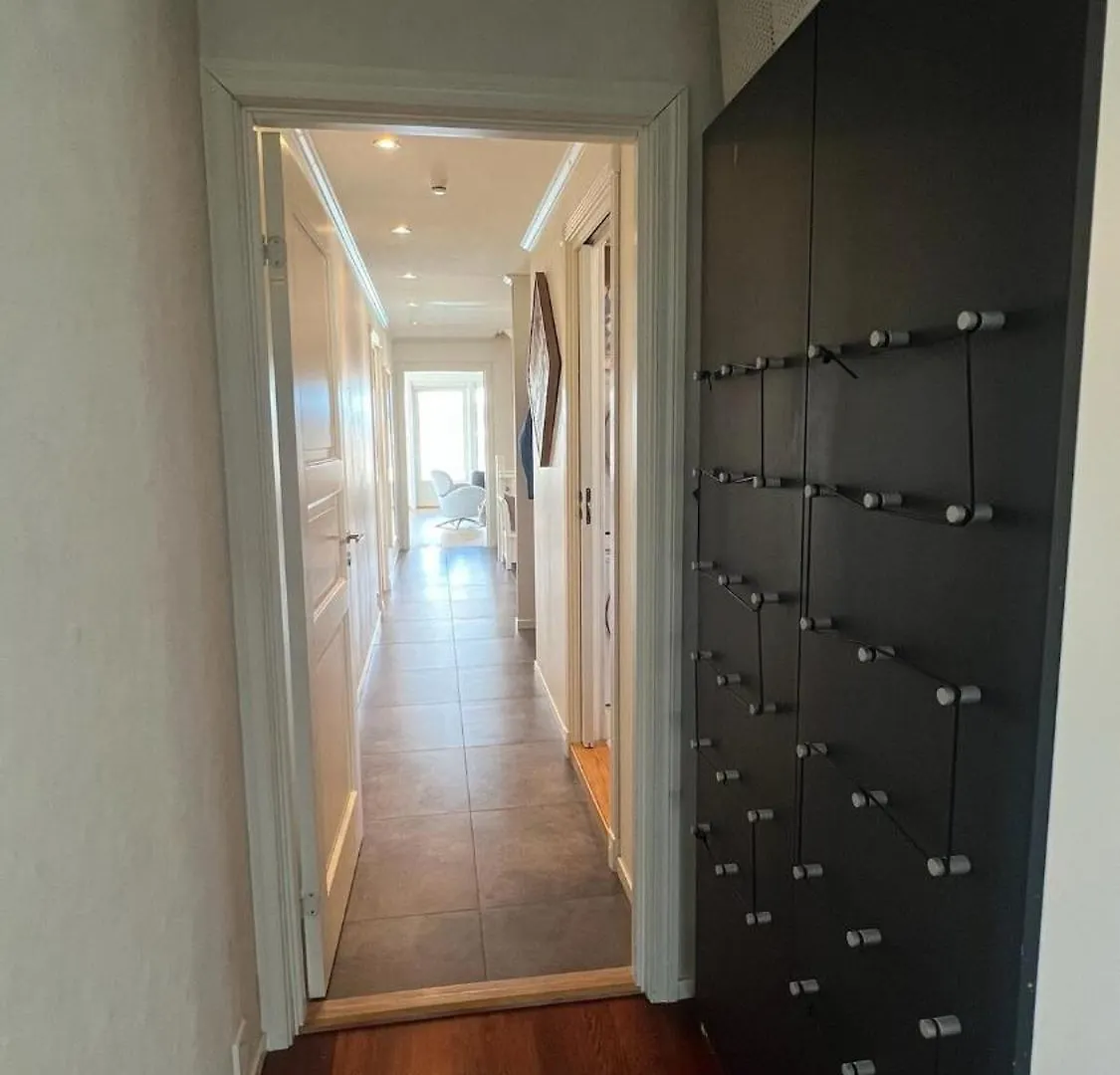 Villa With Heated Pool And Magnificent View برغن